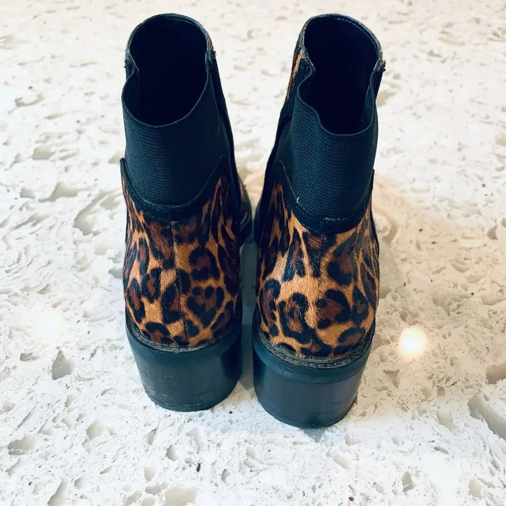 Crown Vintage Leopard print Maiy booties size 7.5
